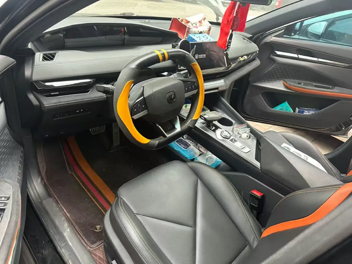 2022 ChangAn UNI-V 1.5T 188HP L4 7DCT,autocango,china used car exporter,china ev exporter,chinese used car exporter,chinese used ev exporter