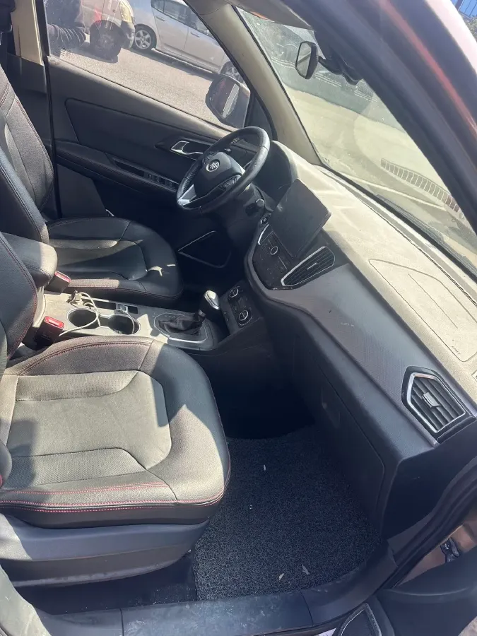 2017 FAW Senia R7 1.6L 116HP L4 6AT,autocango,china used car exporter,china ev exporter,chinese used car exporter,chinese used ev exporter