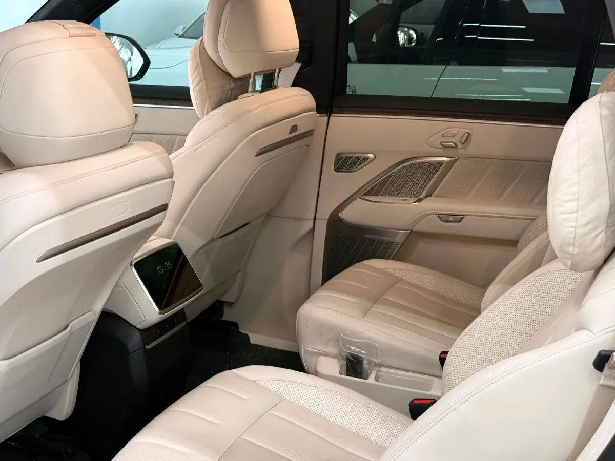 2025 ONVO L90 BEV,autocango,china used car exporter,china ev exporter,chinese used car exporter,chinese used ev exporter