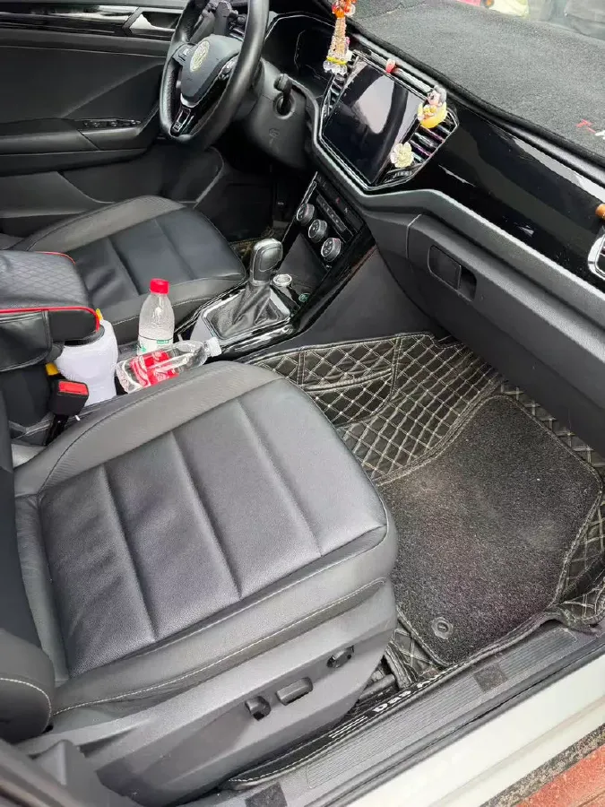 2022 Volkswagen T-Roc 1.4T 150HP L4 7DCT,autocango,china used car exporter,china ev exporter,chinese used car exporter,chinese used ev exporter