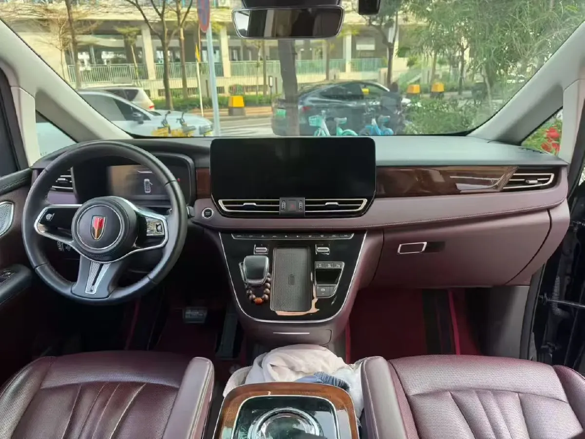 2023 HongQi HQ9 2.0T 252HP L4 8AT,autocango,china used car exporter,china ev exporter,chinese used car exporter,chinese used ev exporter