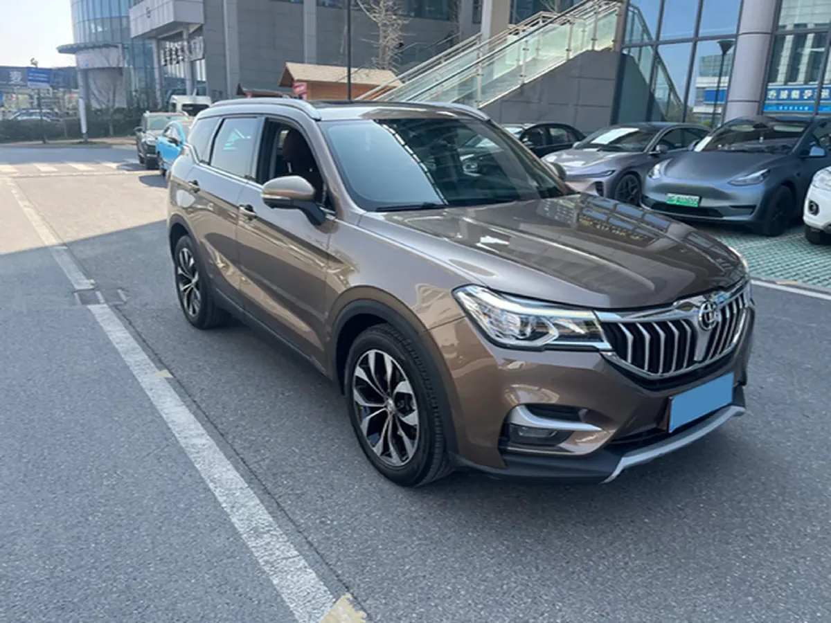 2018 Brilliance Auto V6 1.5T 150HP L4 7DCT,autocango,china used car exporter,china ev exporter,chinese used car exporter,chinese used ev exporter