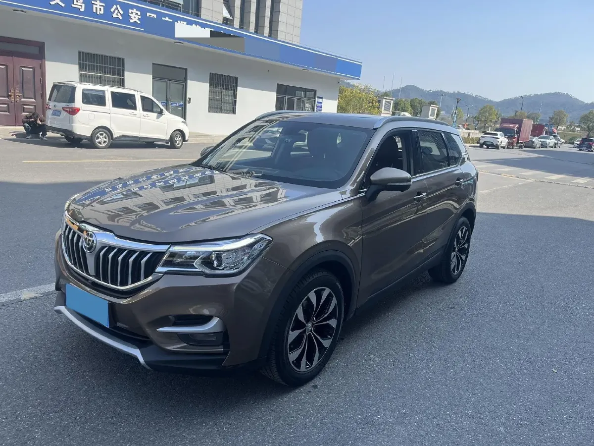 2018 Brilliance Auto V6 1.5T 150HP L4 7DCT,autocango,china used car exporter,china ev exporter,chinese used car exporter,chinese used ev exporter