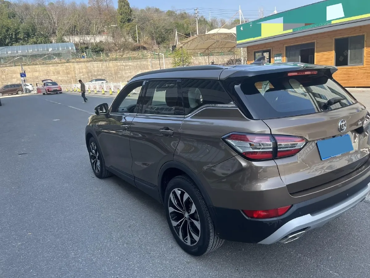 2018 Brilliance Auto V6 1.5T 150HP L4 7DCT,autocango,china used car exporter,china ev exporter,chinese used car exporter,chinese used ev exporter