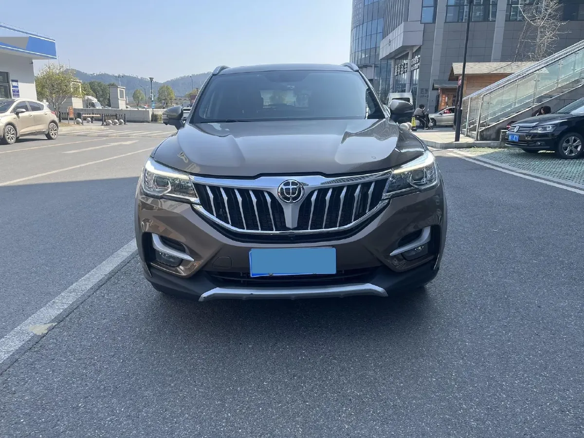 2018 Brilliance Auto V6 1.5T 150HP L4 7DCT,autocango,china used car exporter,china ev exporter,chinese used car exporter,chinese used ev exporter