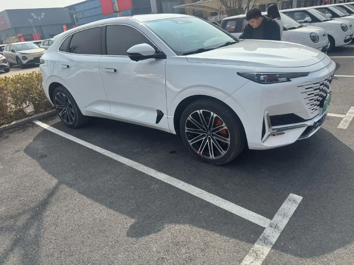 2022 Chevrolet Menlo BEV 61.1KWH,autocango,china used car exporter,china ev exporter,chinese used car exporter,chinese used ev exporter