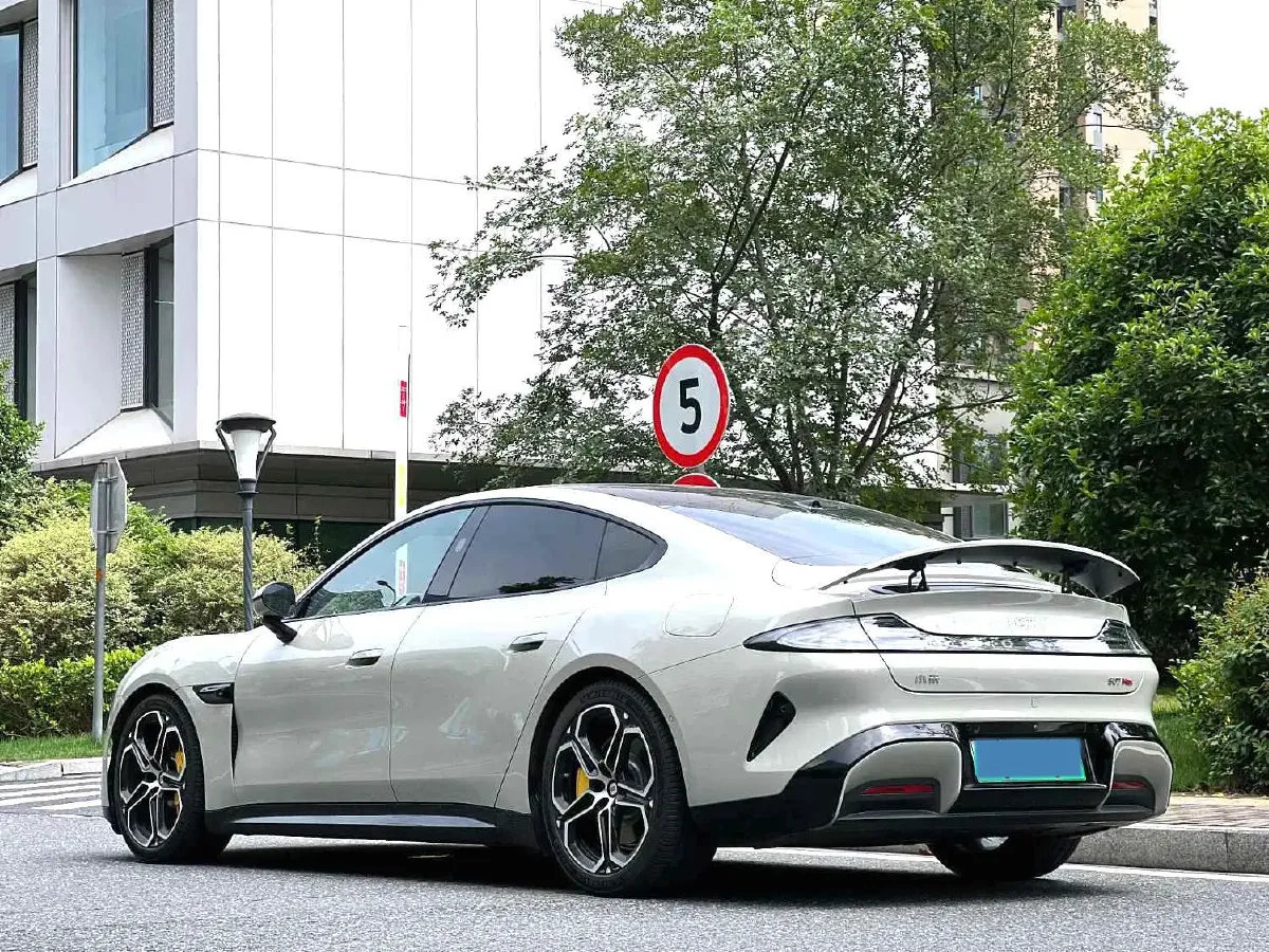 2024 MI SU7 BEV 101KWH,autocango,china used car exporter,china ev exporter,chinese used car exporter,chinese used ev exporter