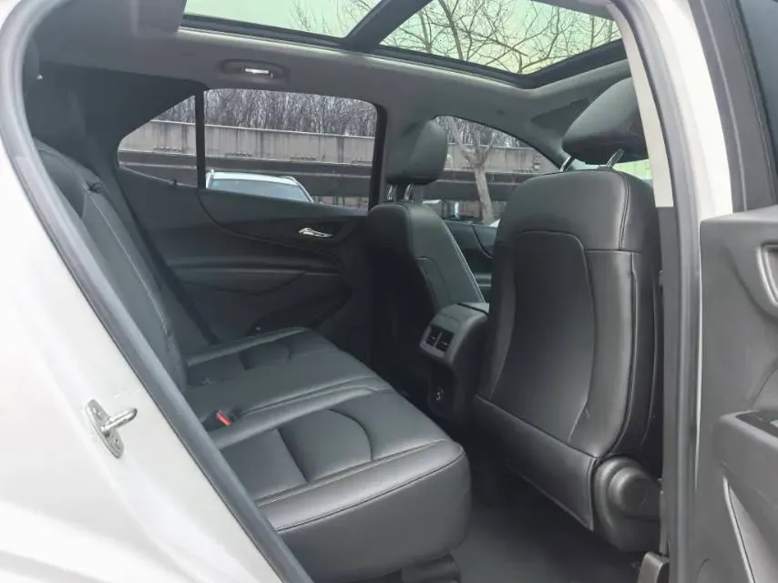 2021 Chevrolet Equinox 1.5T 169HP L4 6AT,autocango,china used car exporter,china ev exporter,chinese used car exporter,chinese used ev exporter