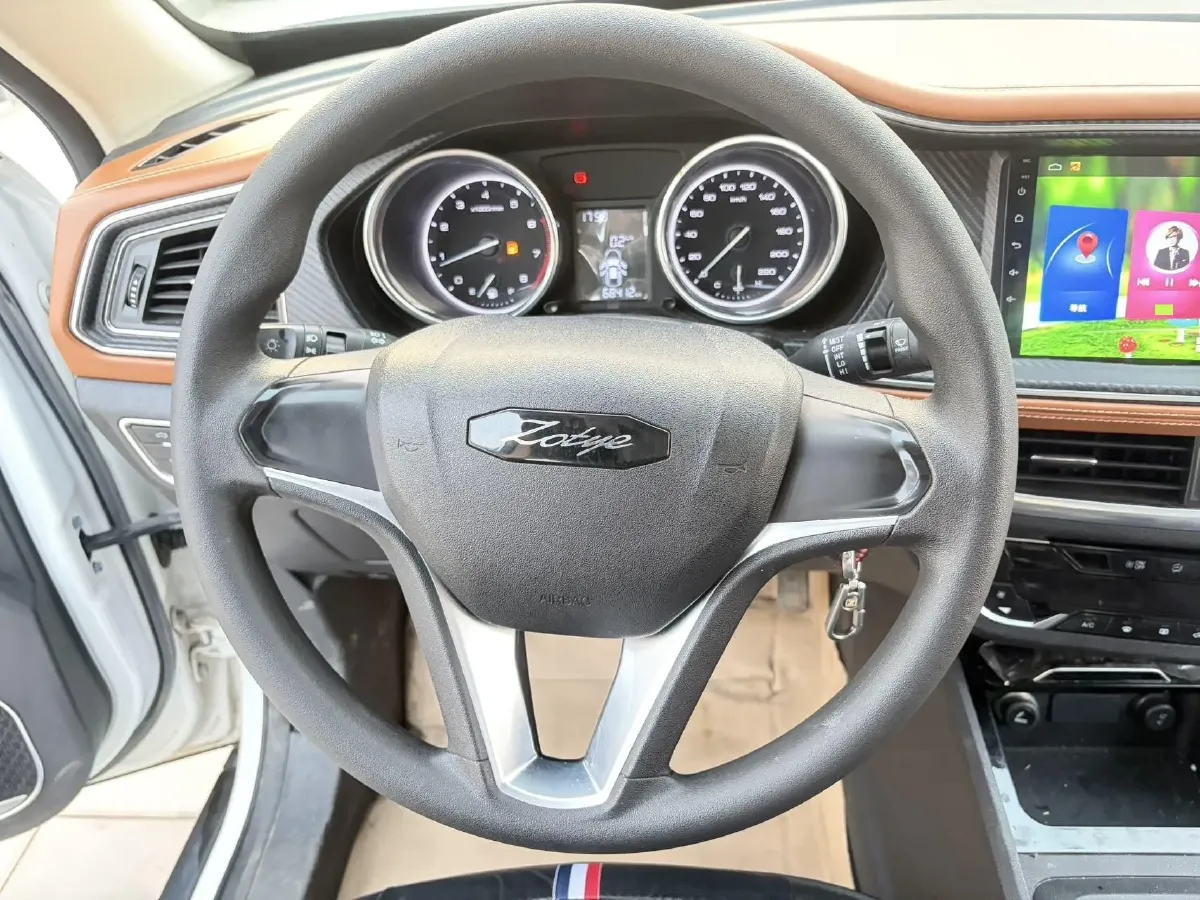 2017 Zotye T300 1.5L 112HP L4 5MT,autocango,china used car exporter,china ev exporter,chinese used car exporter,chinese used ev exporter