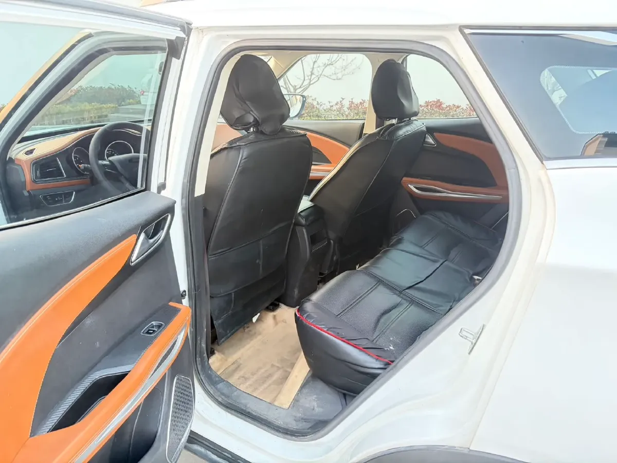 2017 Zotye T300 1.5L 112HP L4 5MT,autocango,china used car exporter,china ev exporter,chinese used car exporter,chinese used ev exporter