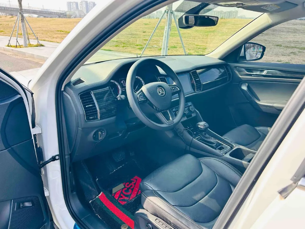 2018 Skoda Kodiak 2.0T 186HP L4 7DCT,autocango,china used car exporter,china ev exporter,chinese used car exporter,chinese used ev exporter