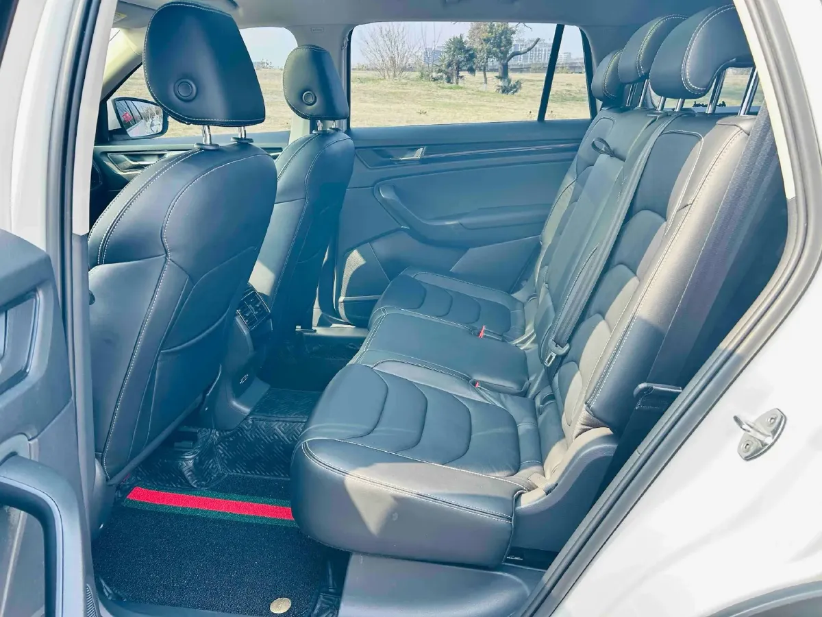 2018 Skoda Kodiak 2.0T 186HP L4 7DCT,autocango,china used car exporter,china ev exporter,chinese used car exporter,chinese used ev exporter