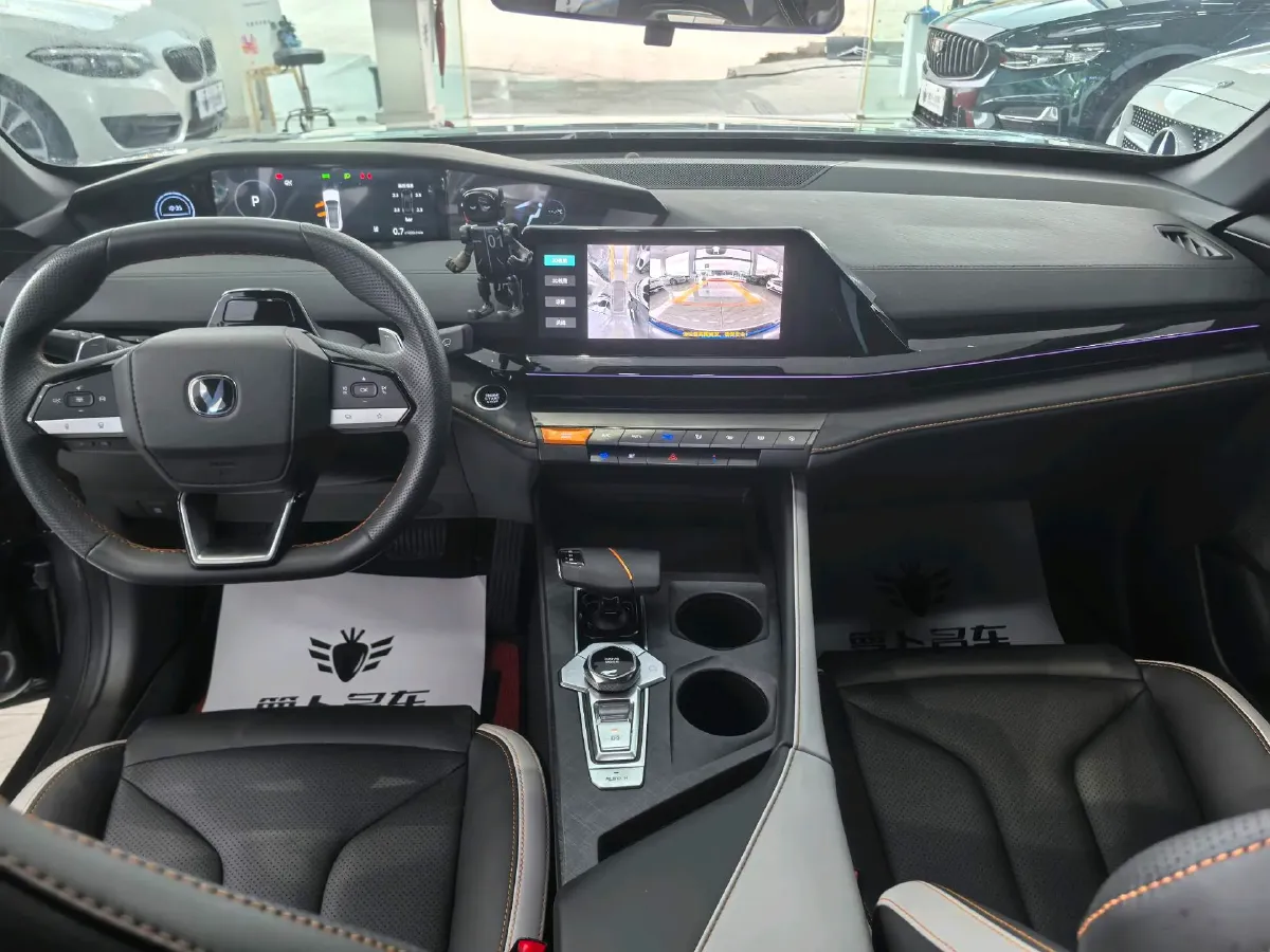 2023 ChangAn UNI-V 1.5T 188HP L4 7DCT,autocango,china used car exporter,china ev exporter,chinese used car exporter,chinese used ev exporter