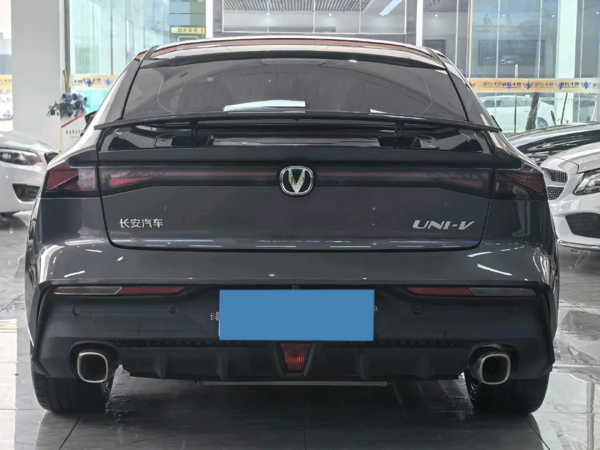 2023 ChangAn UNI-V 1.5T 188HP L4 7DCT,autocango,china used car exporter,china ev exporter,chinese used car exporter,chinese used ev exporter