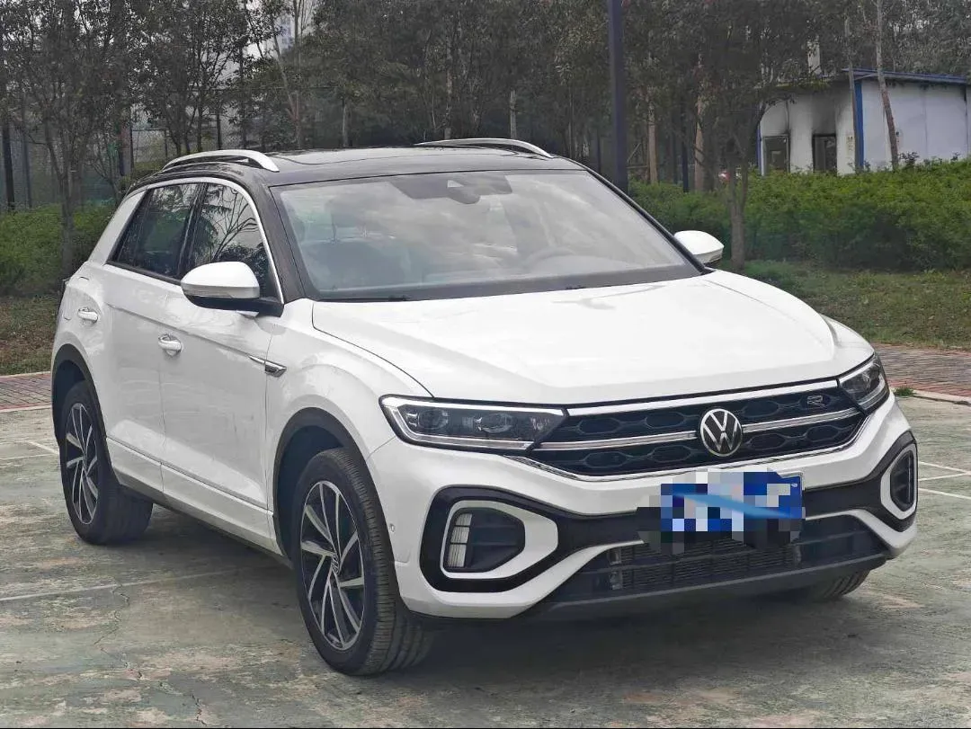 2023 Volkswagen T-Roc 1.5T 160HP L4 7DCT,autocango,china used car exporter,china ev exporter,chinese used car exporter,chinese used ev exporter