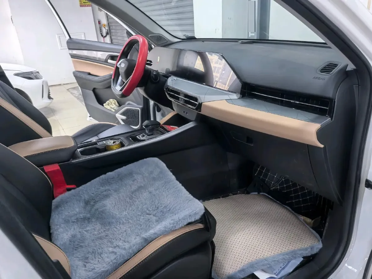 2024 Geely OkavangoPRO 1.5T 181HP L4 7DCT,autocango,china used car exporter,china ev exporter,chinese used car exporter,chinese used ev exporter