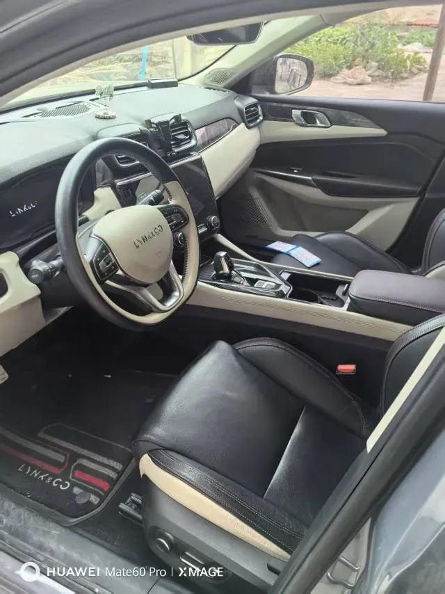 2018 Toyota C-HR 2.0L 171HP L4 CVT,autocango,china used car exporter,china ev exporter,chinese used car exporter,chinese used ev exporter