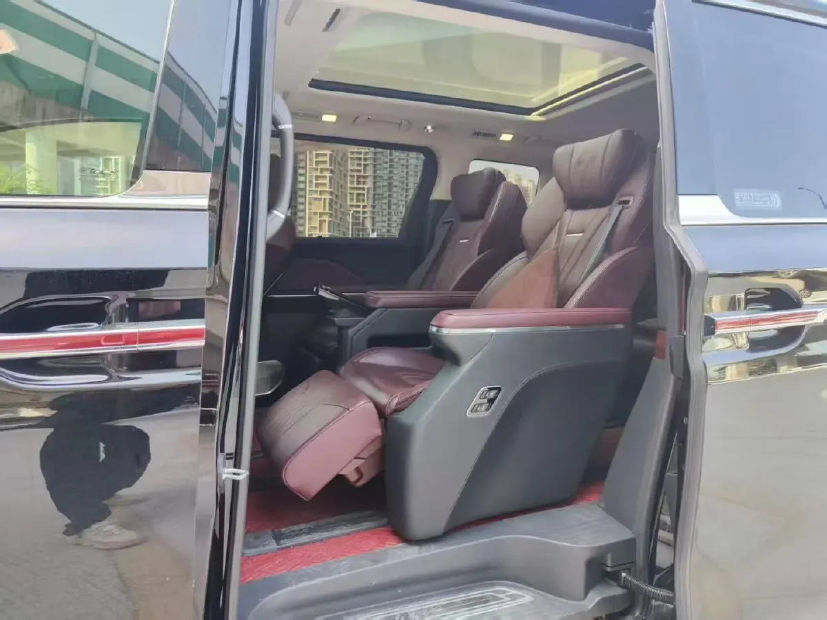 2023 HongQi HQ9 2.0T 252HP L4 8AT,autocango,china used car exporter,china ev exporter,chinese used car exporter,chinese used ev exporter