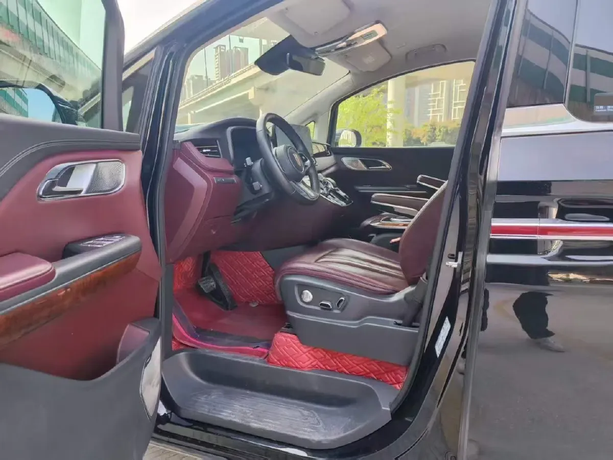 2023 HongQi HQ9 2.0T 252HP L4 8AT,autocango,china used car exporter,china ev exporter,chinese used car exporter,chinese used ev exporter