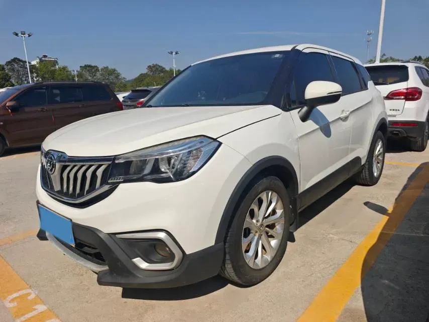 2017 Brilliance Auto V3 1.5L 112HP L4 5AT,autocango,china used car exporter,china ev exporter,chinese used car exporter,chinese used ev exporter