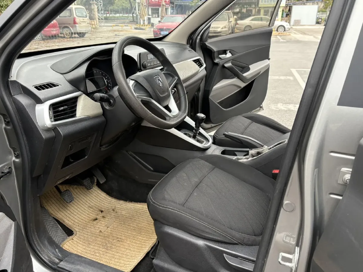 2017 BaoJun 510 1.5L 112HP L4 6MT,autocango,china used car exporter,china ev exporter,chinese used car exporter,chinese used ev exporter