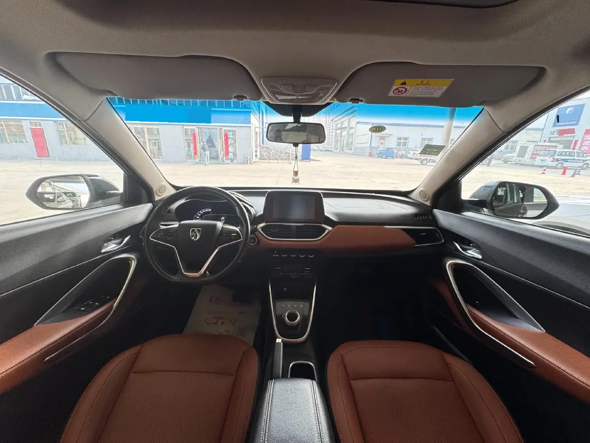 2017 HaiMa S5 Young Edition 1.6L 122HP L4 5MT,autocango,china used car exporter,china ev exporter,chinese used car exporter,chinese used ev exporter