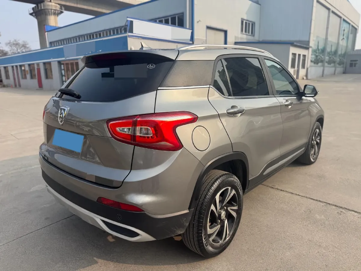 2017 HaiMa S5 Young Edition 1.6L 122HP L4 5MT,autocango,china used car exporter,china ev exporter,chinese used car exporter,chinese used ev exporter