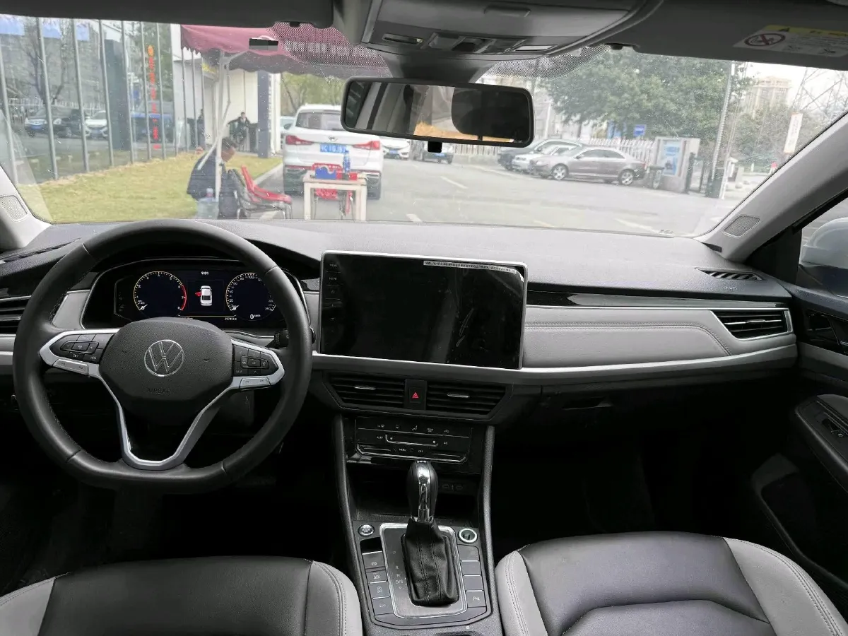 2023 Volkswagen Bora 1.5T 160HP L4 7DCT,autocango,china used car exporter,china ev exporter,chinese used car exporter,chinese used ev exporter