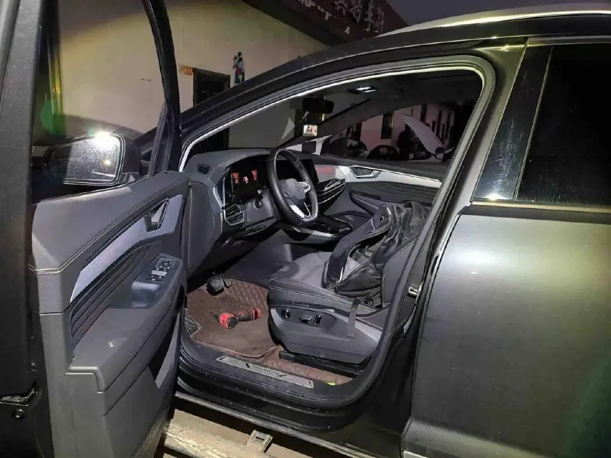 2024 Volkswagen Talagon 2.5T 299HP V6 7DCT,autocango,china used car exporter,china ev exporter,chinese used car exporter,chinese used ev exporter