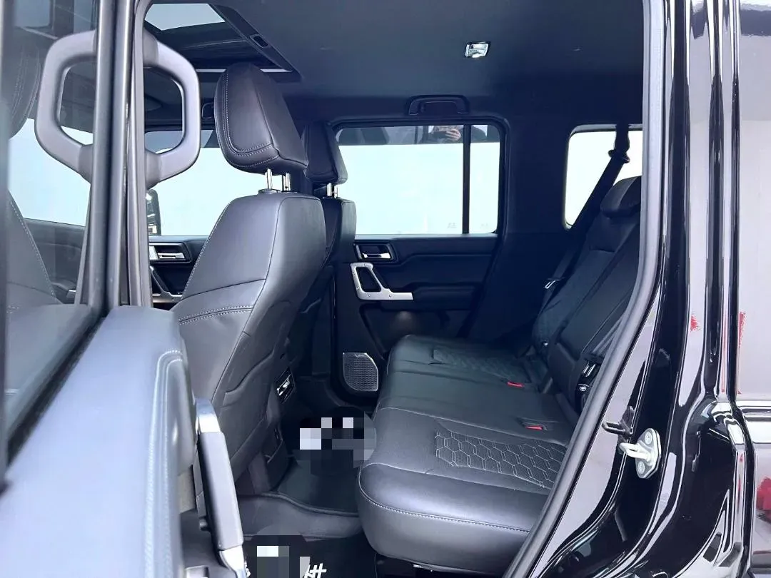 2025 212 212 T01 2.0T 252HP L4 8AT,autocango,china used car exporter,china ev exporter,chinese used car exporter,chinese used ev exporter