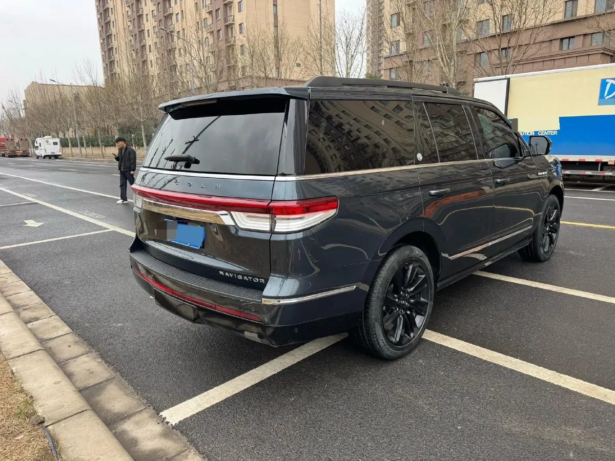 2022 BMW X7 3.0T 340HP L6 8AT,autocango,china used car exporter,china ev exporter,chinese used car exporter,chinese used ev exporter