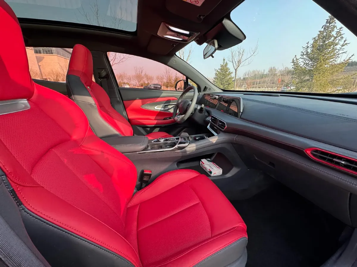 2020 ChangAn UNI-T 1.5T 180HP L4 7DCT,autocango,china used car exporter,china ev exporter,chinese used car exporter,chinese used ev exporter