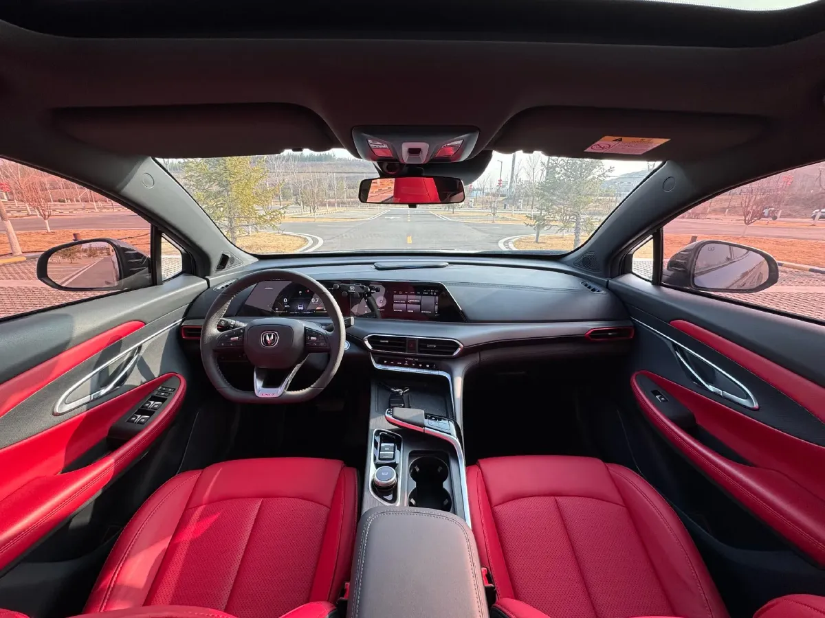 2020 ChangAn UNI-T 1.5T 180HP L4 7DCT,autocango,china used car exporter,china ev exporter,chinese used car exporter,chinese used ev exporter