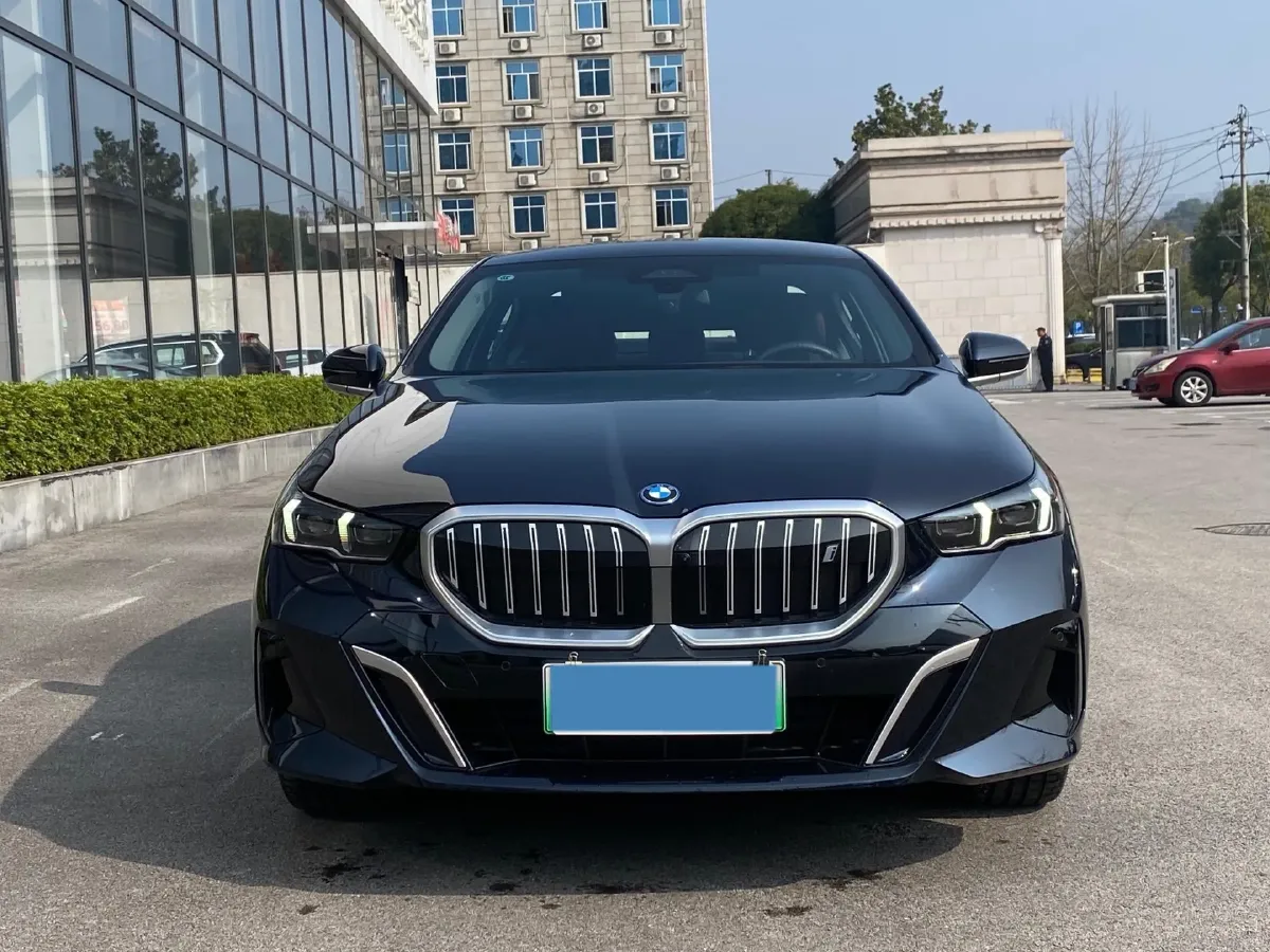 2025 BMW i5 BEV 96.96KWH,autocango,china used car exporter,china ev exporter,chinese used car exporter,chinese used ev exporter
