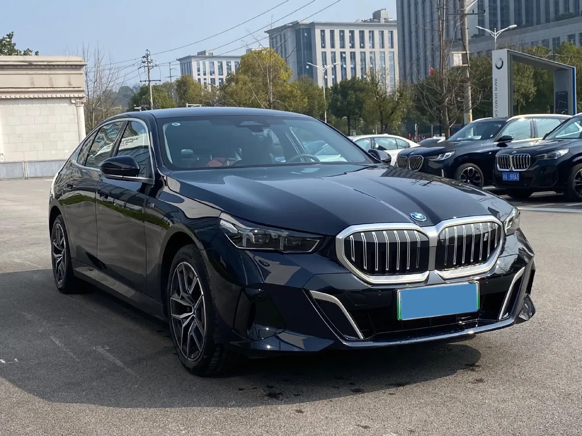 2025 BMW i5 BEV 96.96KWH,autocango,china used car exporter,china ev exporter,chinese used car exporter,chinese used ev exporter