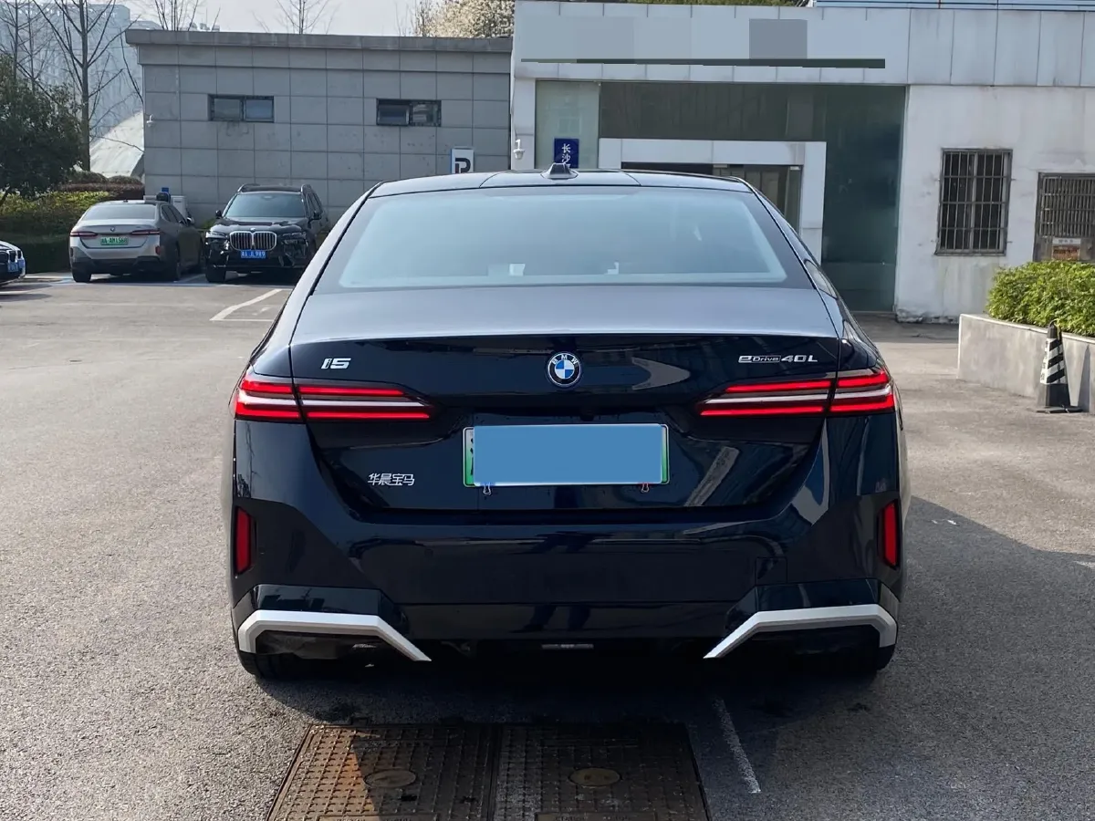 2025 BMW i5 BEV 96.96KWH,autocango,china used car exporter,china ev exporter,chinese used car exporter,chinese used ev exporter
