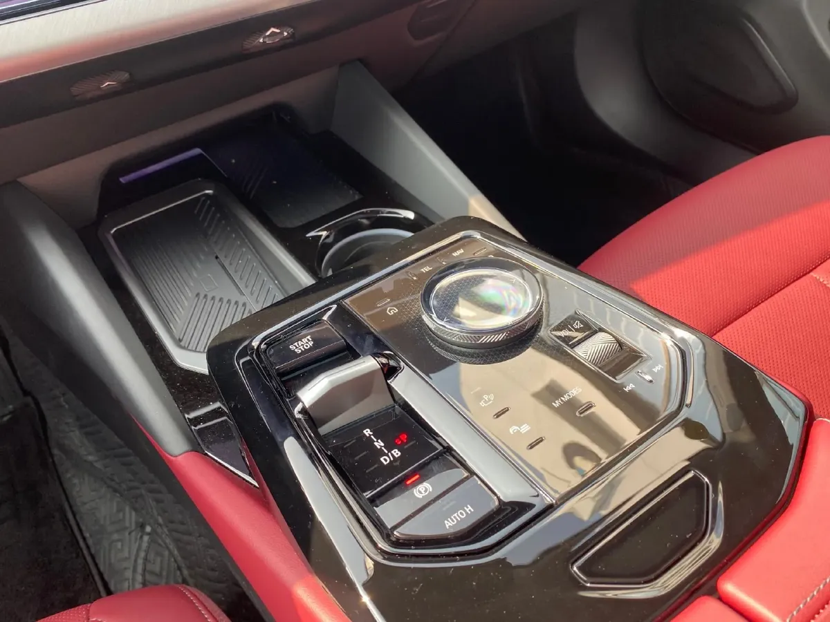 2025 BMW i5 BEV 96.96KWH,autocango,china used car exporter,china ev exporter,chinese used car exporter,chinese used ev exporter