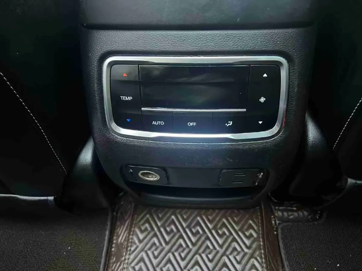 2020 GAC Trumpchi GS8 2.0T 252HP L4 6AT,autocango,china used car exporter,china ev exporter,chinese used car exporter,chinese used ev exporter