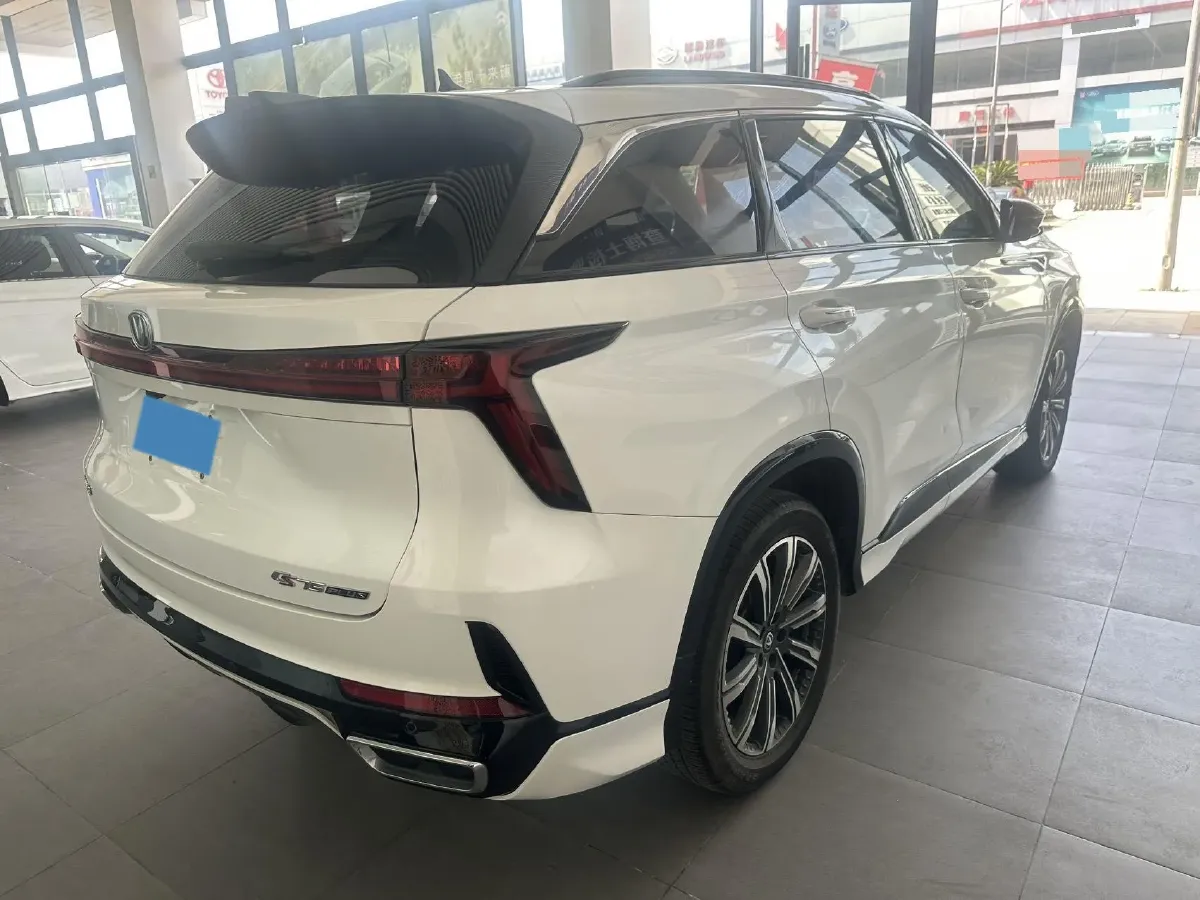 2023 ChangAn CS75 Plus 2.0T 233HP L4 8AT,autocango,china used car exporter,china ev exporter,chinese used car exporter,chinese used ev exporter