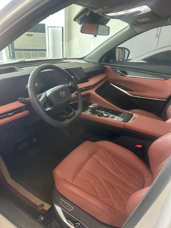 2023 ChangAn CS75 Plus 2.0T 233HP L4 8AT,autocango,china used car exporter,china ev exporter,chinese used car exporter,chinese used ev exporter