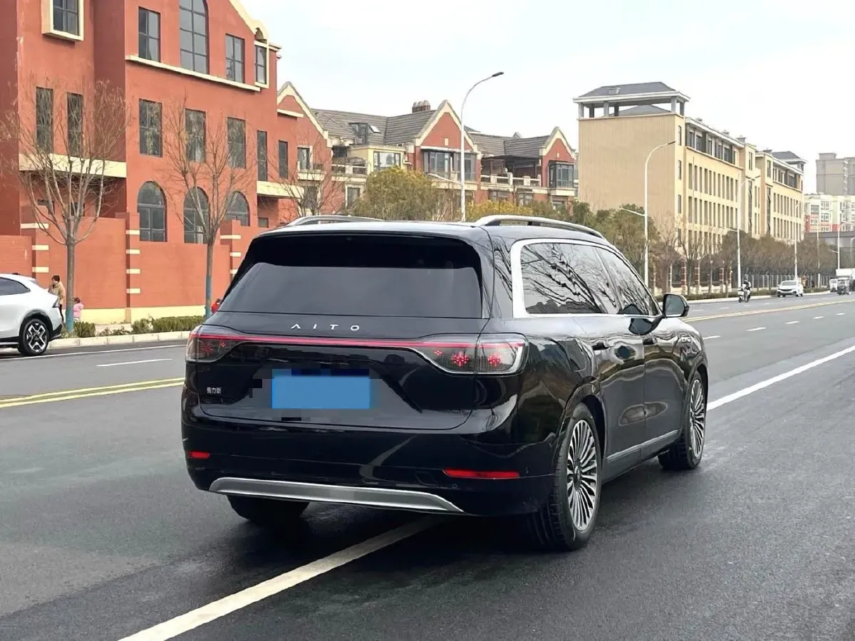 2025 AITO AITO M9 REEV 160HP REEV 52KWH,autocango,china used car exporter,china ev exporter,chinese used car exporter,chinese used ev exporter