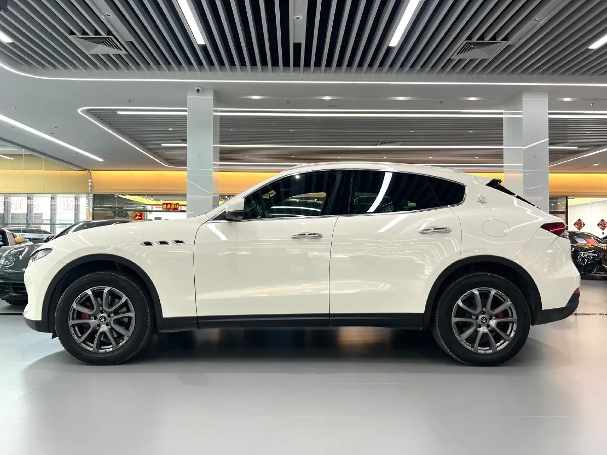2021 Maserati Levante 3.0T 350HP V6 8AT,autocango,china used car exporter,china ev exporter,chinese used car exporter,chinese used ev exporter