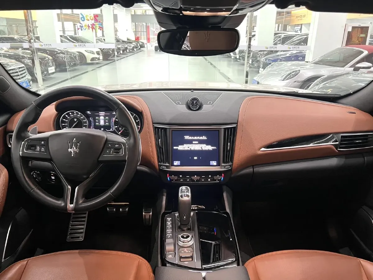 2021 Maserati Levante 3.0T 350HP V6 8AT,autocango,china used car exporter,china ev exporter,chinese used car exporter,chinese used ev exporter