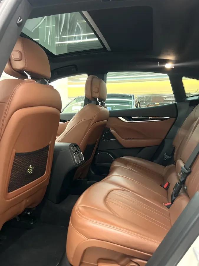 2021 Maserati Levante 3.0T 350HP V6 8AT,autocango,china used car exporter,china ev exporter,chinese used car exporter,chinese used ev exporter