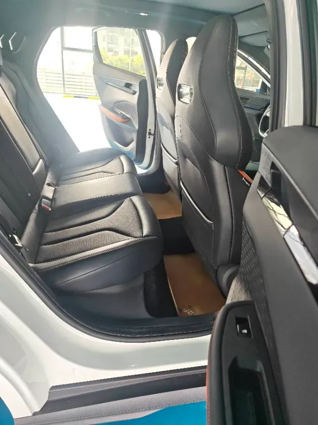 2023 ChangAn UNI-V 1.5T 188HP L4 7DCT,autocango,china used car exporter,china ev exporter,chinese used car exporter,chinese used ev exporter