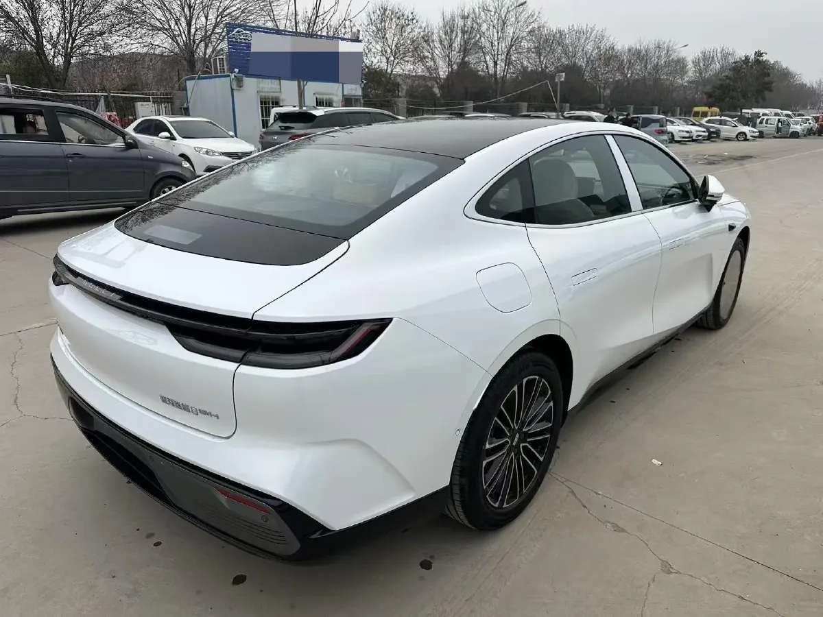 2025 Geely Galaxy Starshine 8 1.5L 112HP L4 1DHT PHEV,autocango,china used car exporter,china ev exporter,chinese used car exporter,chinese used ev exporter