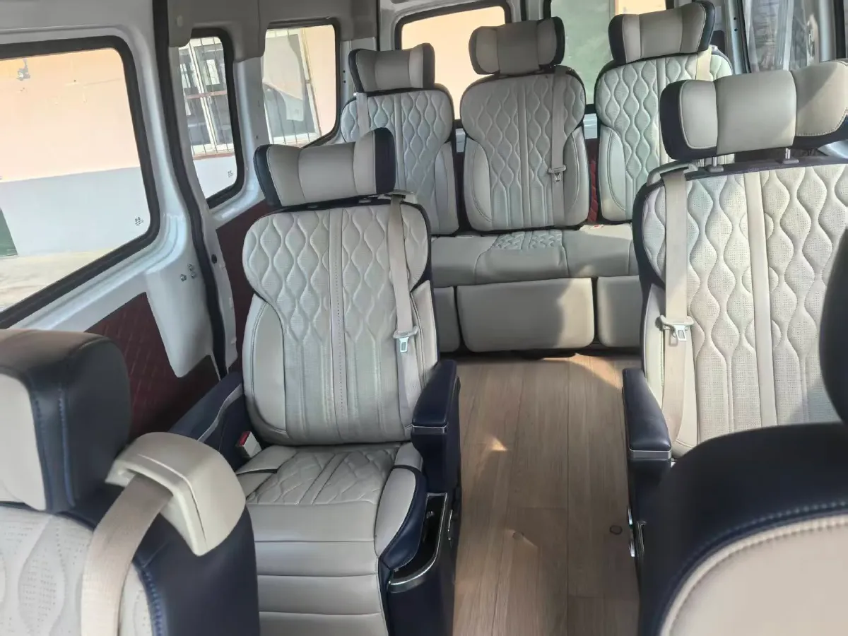 2020 MAXUS XinTu V80 2.5T 136HP L4 6MT,autocango,china used car exporter,china ev exporter,chinese used car exporter,chinese used ev exporter