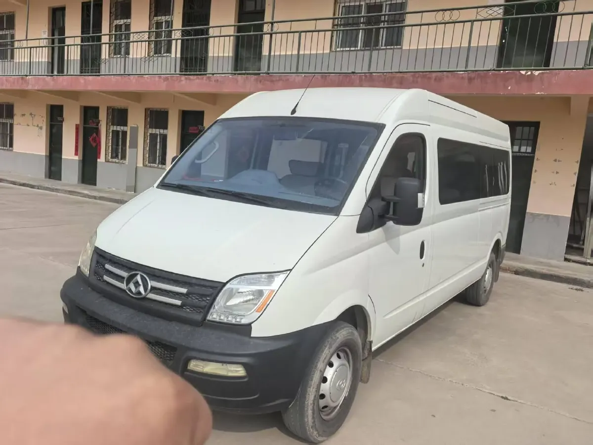 2020 MAXUS XinTu V80 2.5T 136HP L4 6MT,autocango,china used car exporter,china ev exporter,chinese used car exporter,chinese used ev exporter