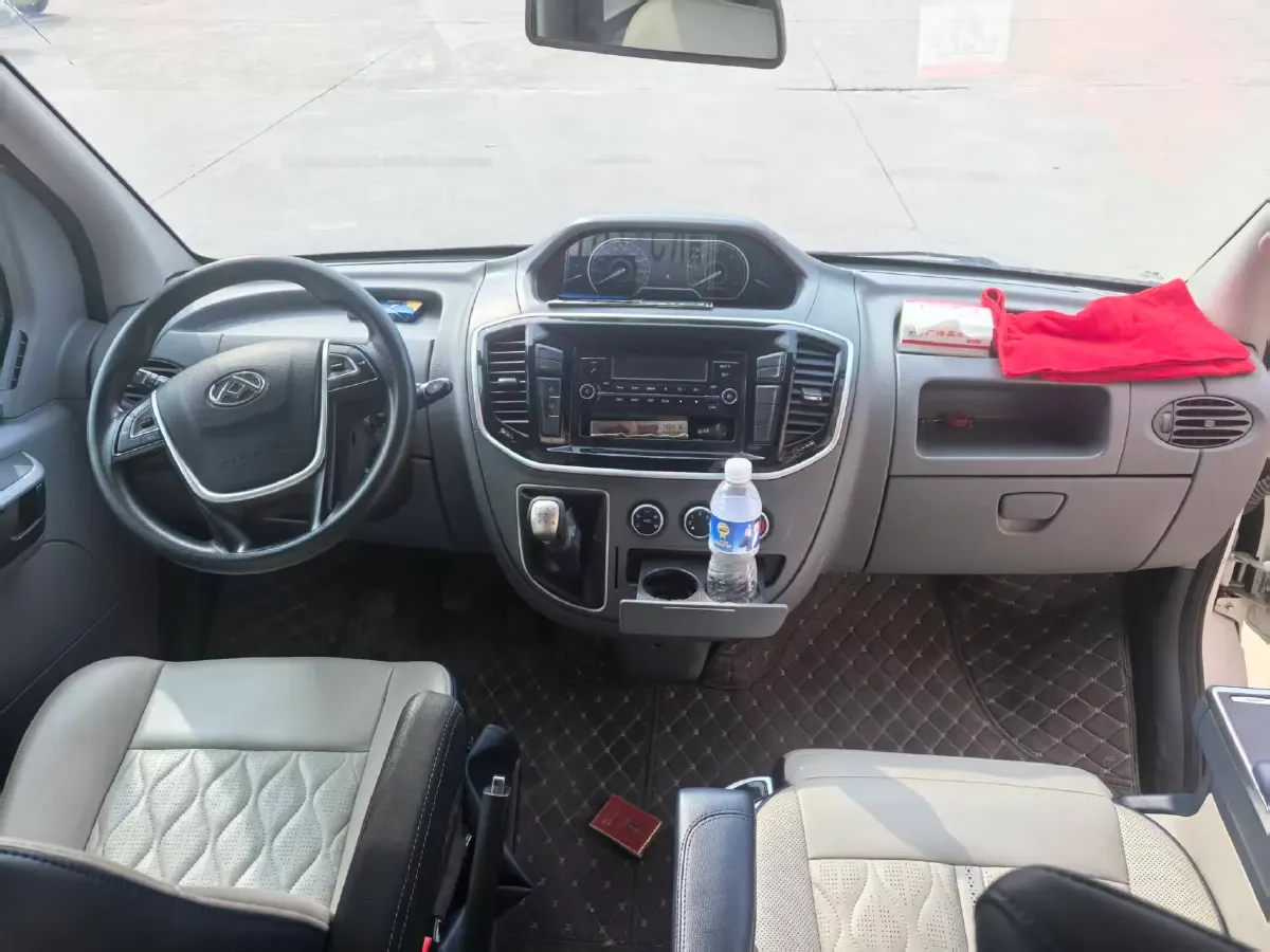2020 MAXUS XinTu V80 2.5T 136HP L4 6MT,autocango,china used car exporter,china ev exporter,chinese used car exporter,chinese used ev exporter