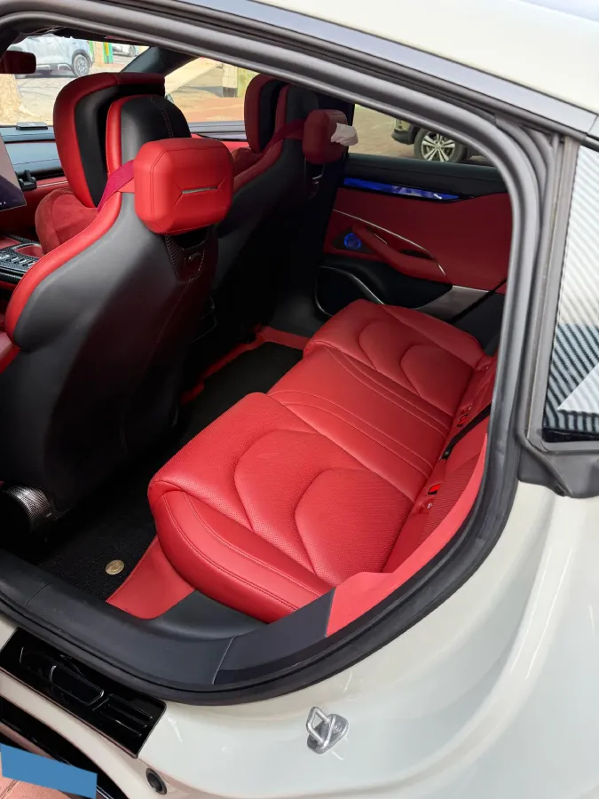 2024 MI SU7 BEV 101KWH,autocango,china used car exporter,china ev exporter,chinese used car exporter,chinese used ev exporter